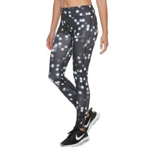 Nike Power Essential Tight Fit Running Leggings